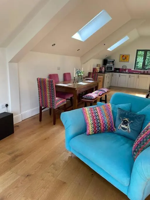 The Hen House A Beautifully Situated Open Plan Chalet Lothersdale 0*,